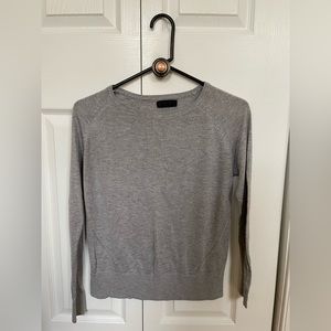 Cute basic grey lightweight sweater